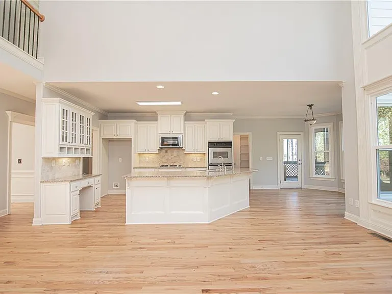 4012 Erin Dr — Photo 18