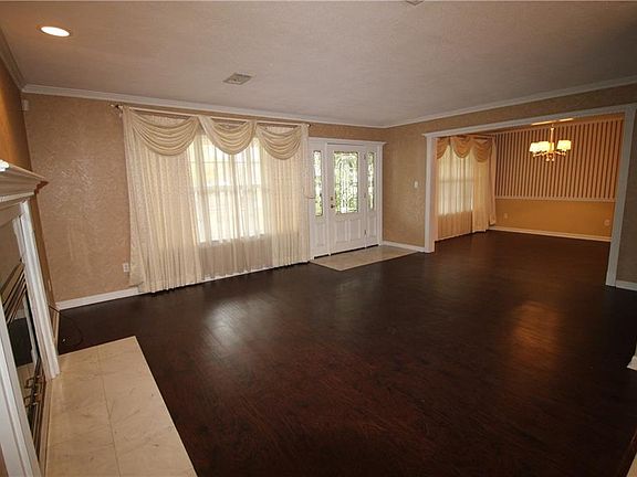 4th image of 2112 Clooney St