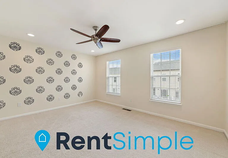 15375 Rosemont Manor Dr — Photo 29