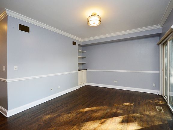 5th image of 2753 N Hermitage Ave #2753