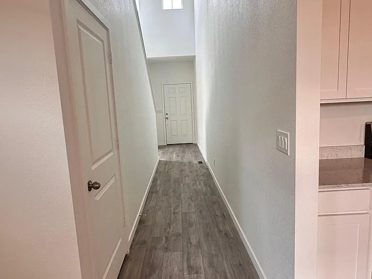 9011 Winding Glen Ln — Photo 16