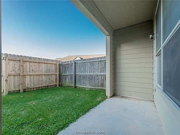 3rd image of 1425 W Villa Maria Rd Unit 903