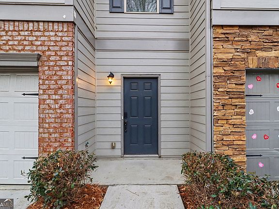2nd image of 504 Jefferson Chase St SE