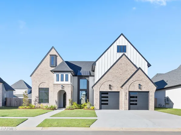 202 Sabal Grove Ln, Youngsville, LA 70592