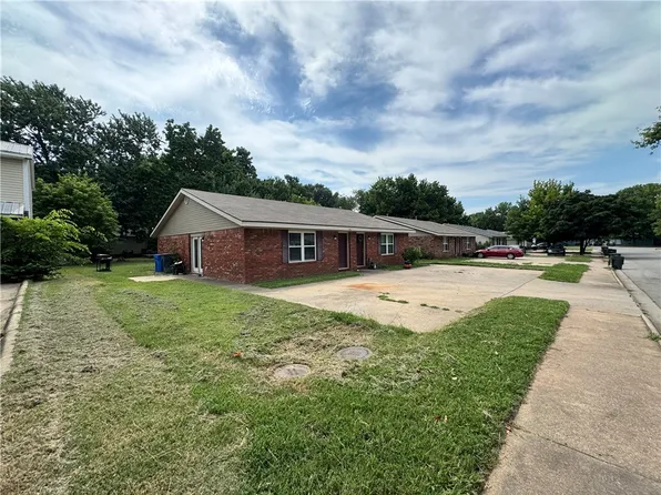2748 & 2750 N Arroyo St, Fayetteville, AR 72703