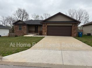640 S Southgate St, Nixa, MO 65714