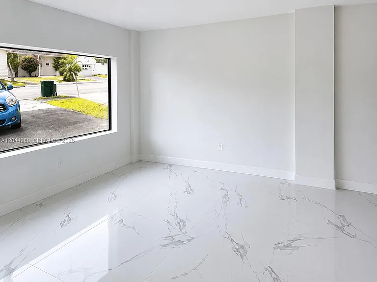 3435 SW 91st Ave #0 — Photo 9