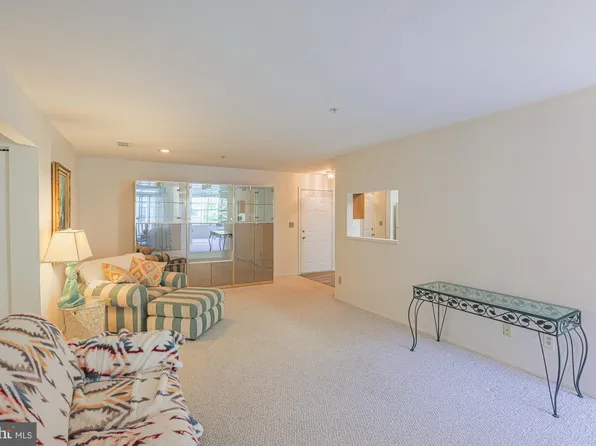 298 Canterbury Rd APT I, Bel Air, MD 21014