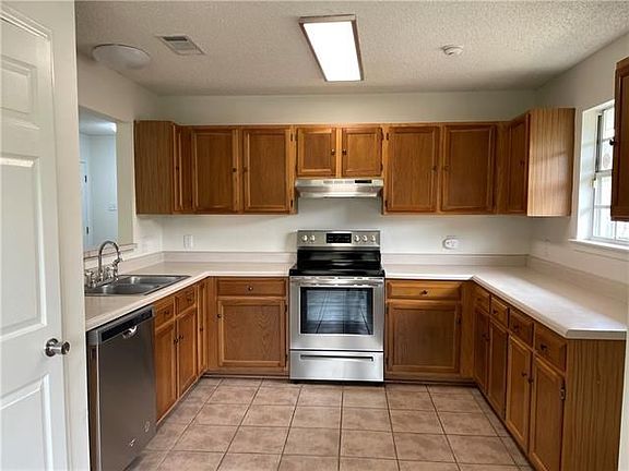 4th image of 5204 Woodstream Dr