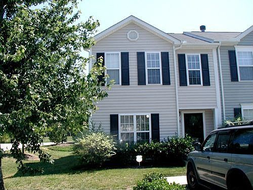 Immaculately maintained end unit