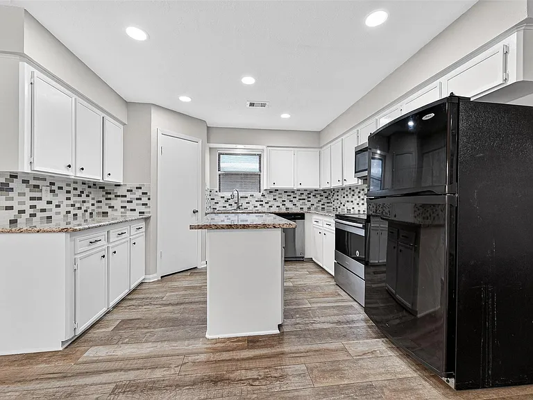 21043 Northern Colony Ct — Photo 13