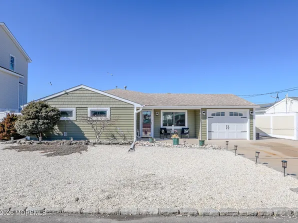 16 Peg Leg Way, Waretown, NJ 08758