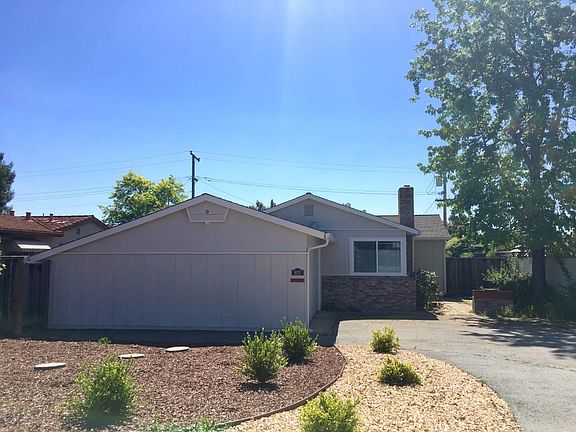 2nd image of 937 Toyon Ave