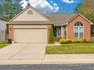 1300 Clearview St #15, Waterford, MI