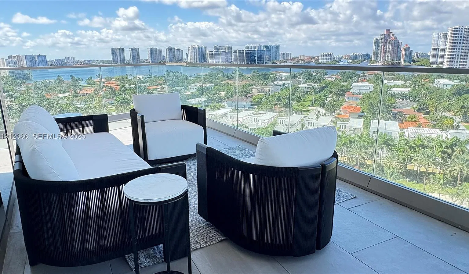 2 bed, 1107 sqft, $13,000 — Photo 1