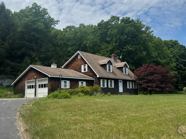 137 Newton Hill Rd, Vernon, VT 05354
