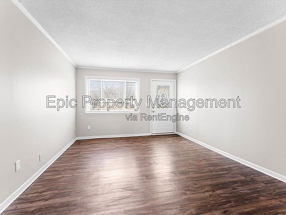 5th image of 16268 Lauren St