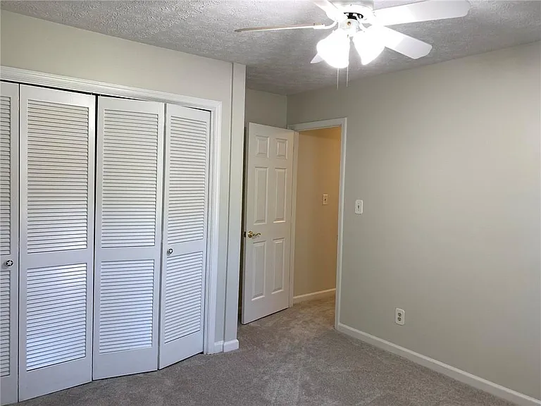 4536 Woodlawn Lake Dr — Photo 42