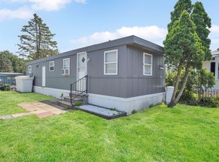735 Memorial Dr TRAILER 39, Chicopee, MA 01020