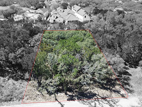 5th image of 210 Tremaine LOT 10
