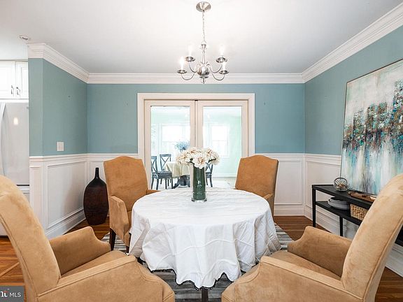 5th image of 77 White Clay Cres