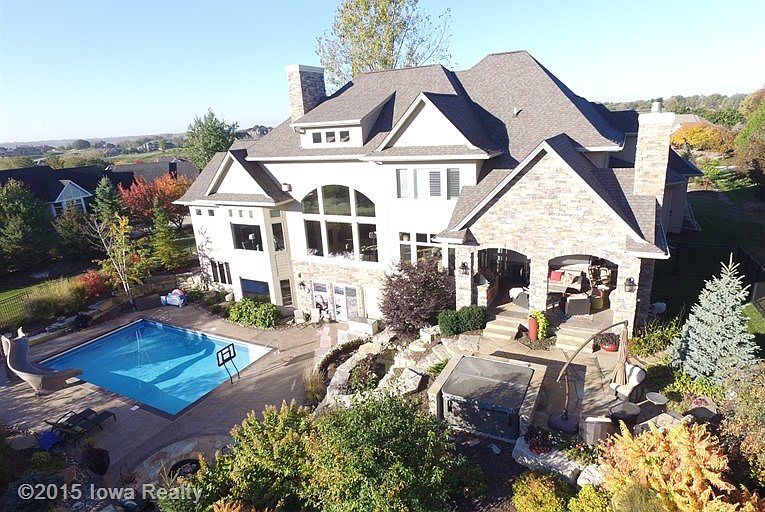 1st image of 1316 Burr Oaks Dr