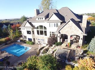 1316 Burr Oaks Dr, West Des Moines, IA 50266