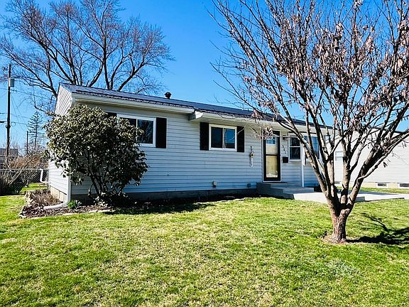 2nd image of 501 Woodland Dr