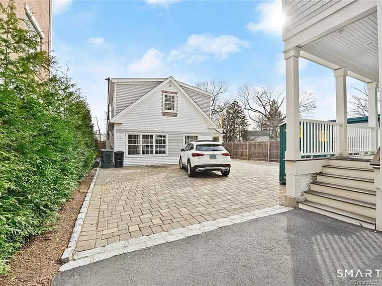 45 Sherman St #B — Photo 24