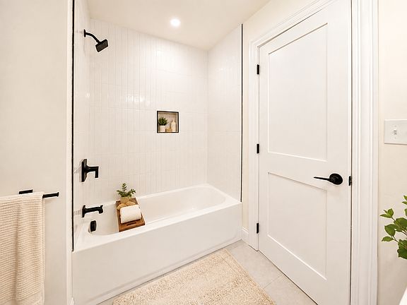 5th image of 81 Gilman St #1