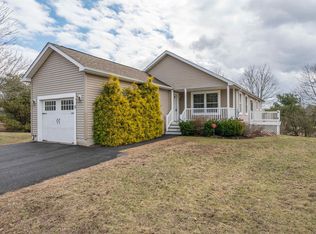 2 Cielo Dr, Dover, NH 03820