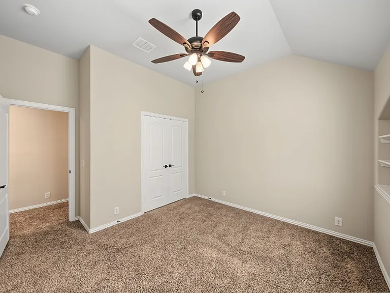 504 Ridgewater Trl — Photo 41