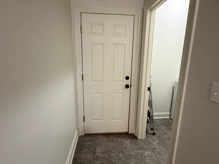 3001 Northbank Dr — Photo 23