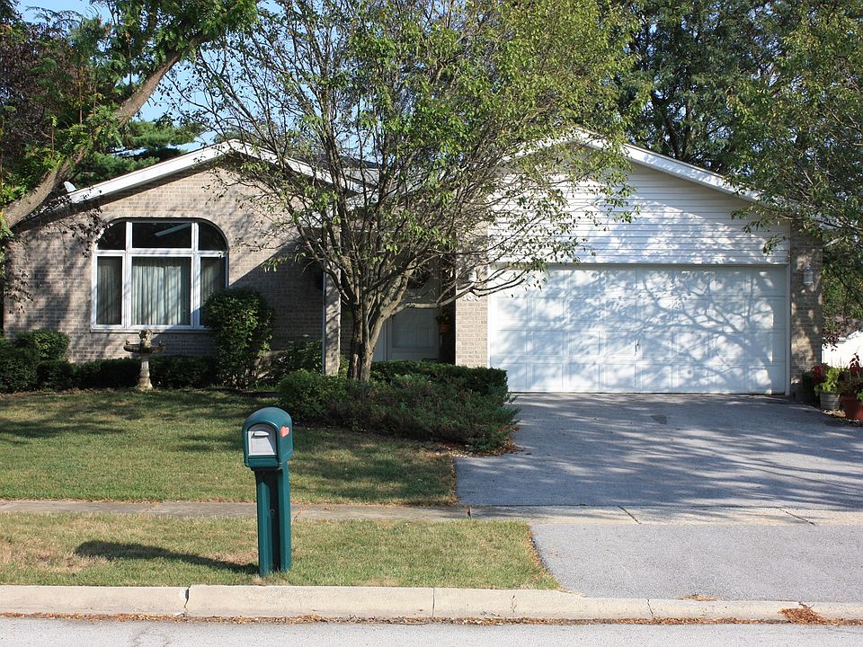 1st image of 133 Valleywood Dr