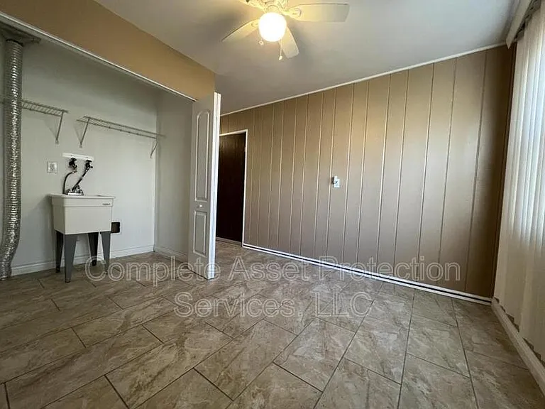 7728 Catalpa Ave — Photo 6