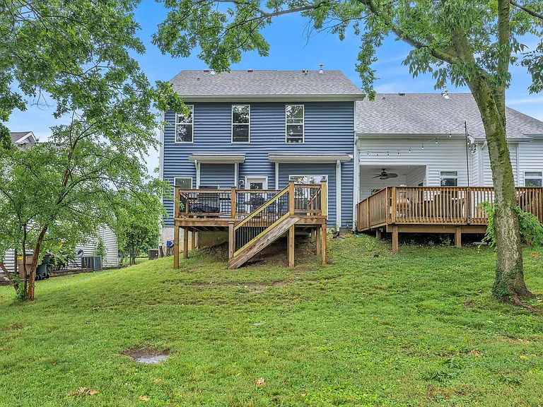 407 Normandy Cir — Photo 52