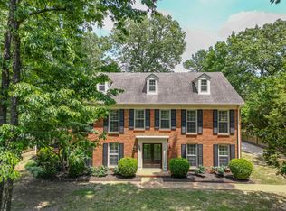 2642 Holly Spring Dr, Germantown, TN 38138