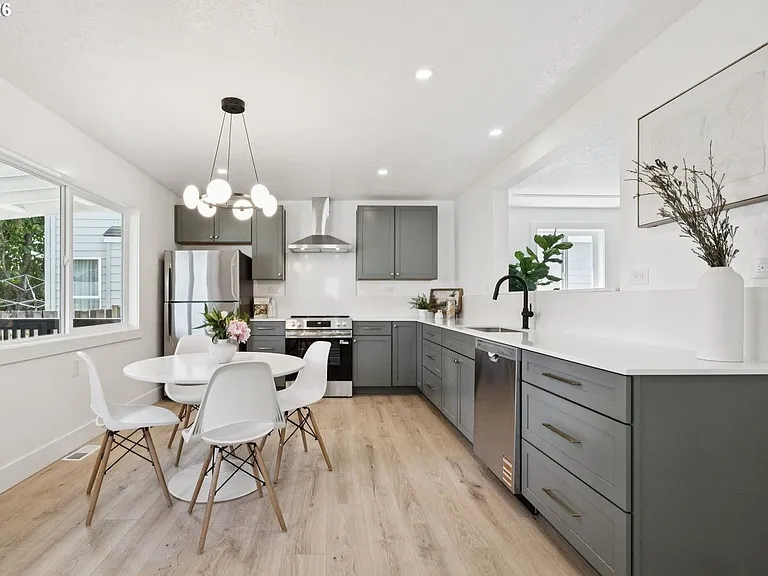 10114 N Calhoun Ave — Photo 13
