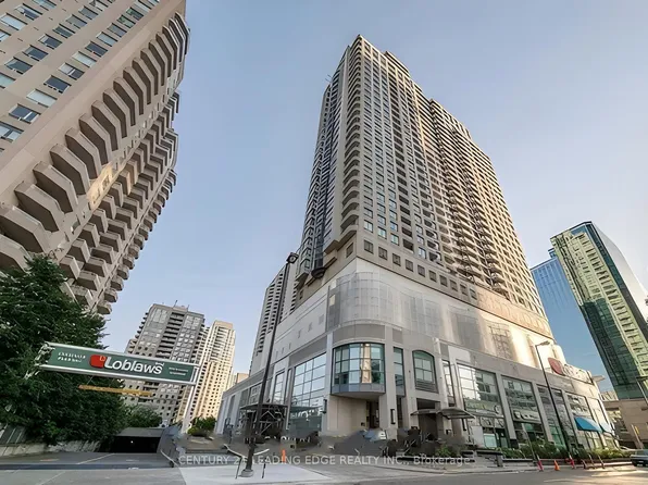 33 Empress Ave Unit Penthouse 203-203, Toronto, ON M2N 6Y7
