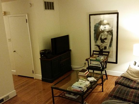 4th image of 1609 Kenilworth Ave APT 1