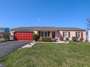 2761 Valley Dr, Lancaster, PA 17603