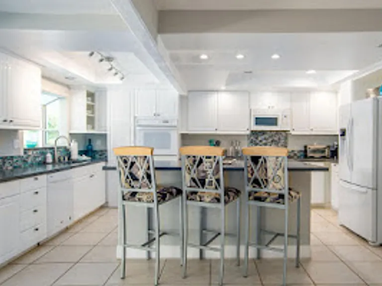 590 W Pico Rd — Photo 18