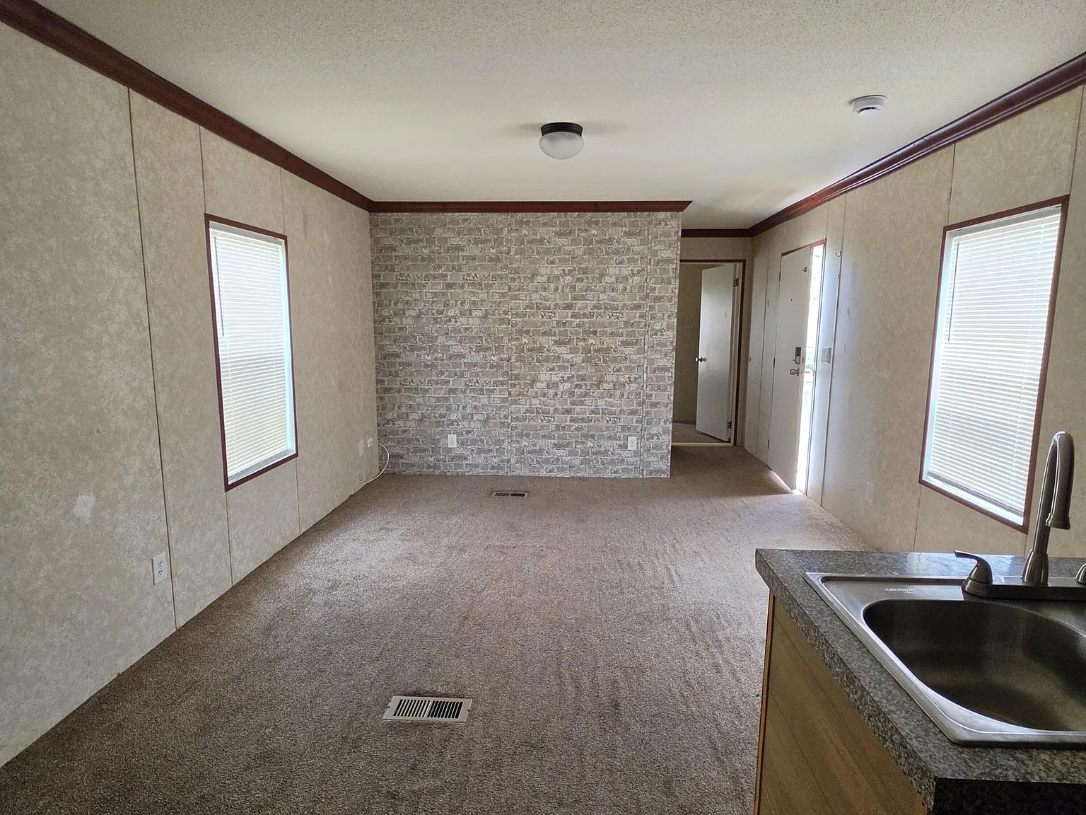 2 bed, 1064 sqft, $1,150 — Photo 3