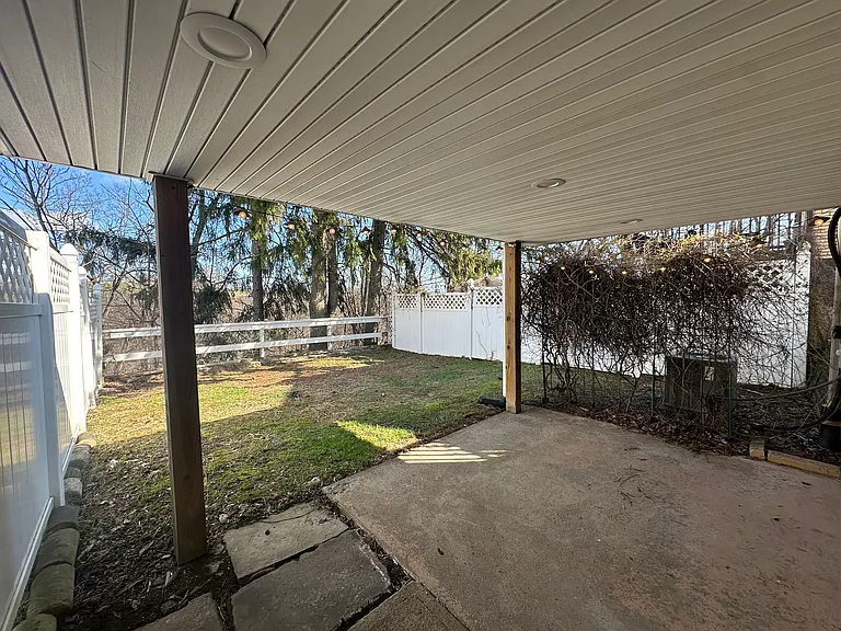 327 Hoffman Rd — Photo 12
