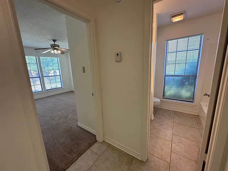 5885 Creek Side Cir — Photo 4