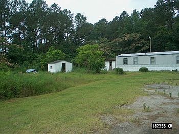 182358X-2.jpg