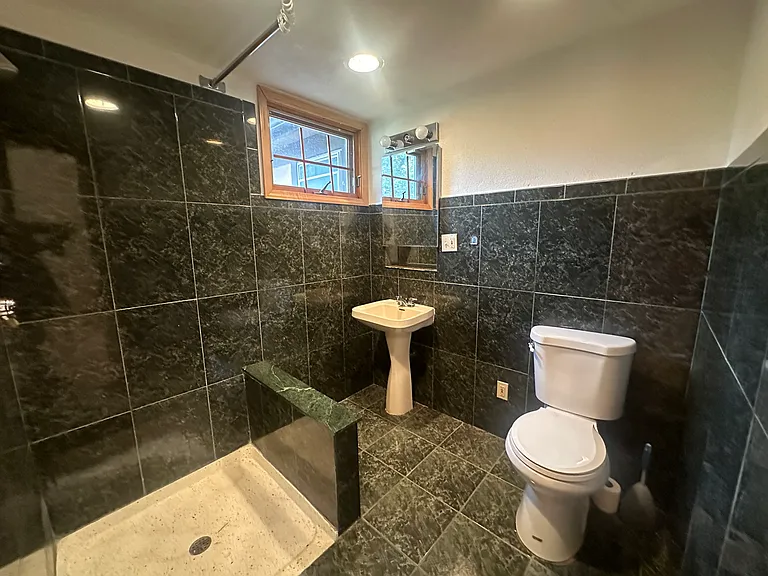 325 Bogert Ave — Photo 17
