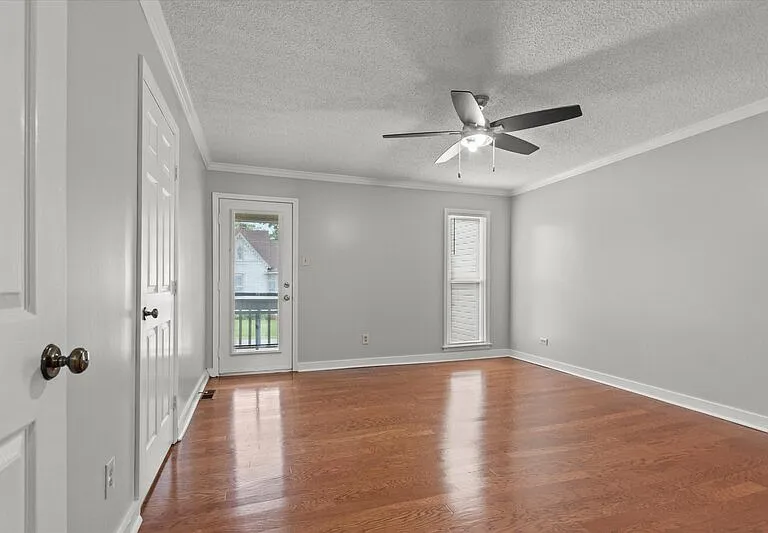 429 Russell St NE — Photo 12