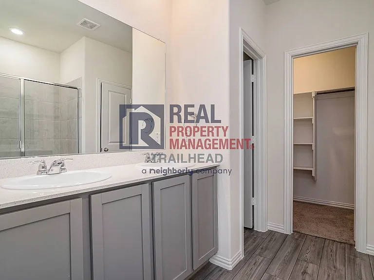 616 Fitzroy Ln — Photo 16