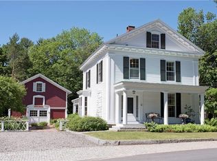 6 Park St, Freeport, ME 04032